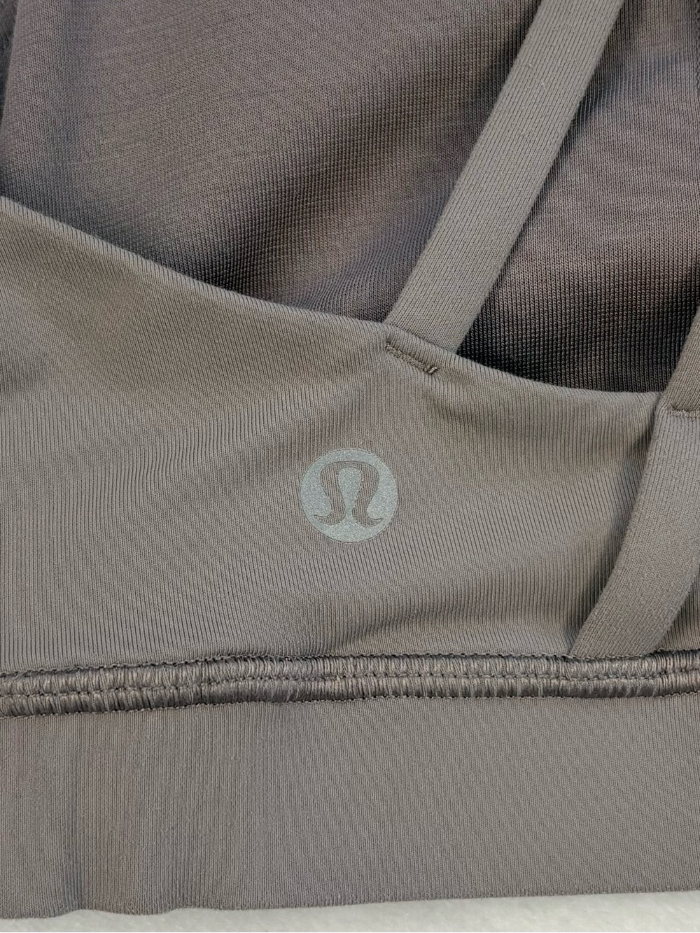 LULULEMON Energy Sports Bra Strappy Cross Back Taupe Size 2 - Picture 4 of 7